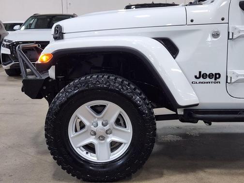 2021 Jeep Gladiator Sport