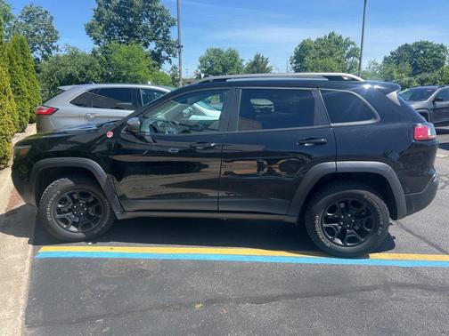2020 Jeep Cherokee Trailhawk