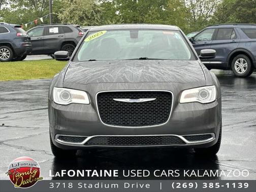 2023 Chrysler 300 Touring