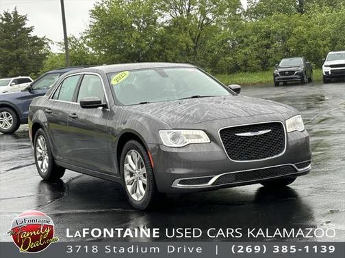 2023 Chrysler 300 Touring