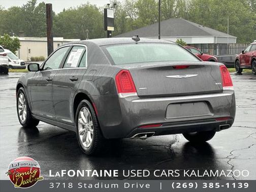 2023 Chrysler 300 Touring