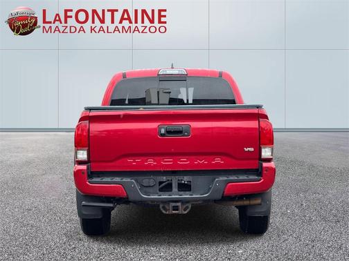 2017 Toyota Tacoma SR