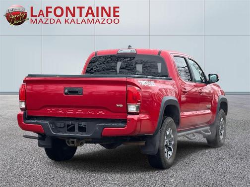 2017 Toyota Tacoma SR