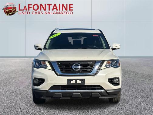 2017 Nissan Pathfinder Platinum