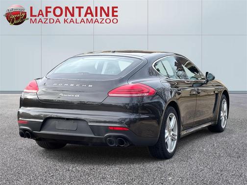 2015 Porsche Panamera 4S
