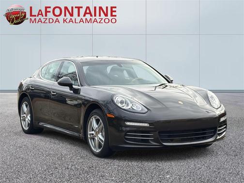 2015 Porsche Panamera 4S