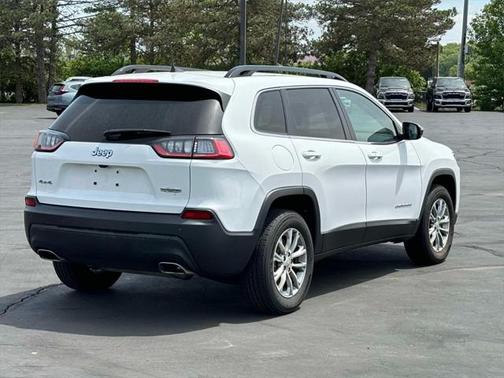 2022 Jeep Cherokee Latitude Lux