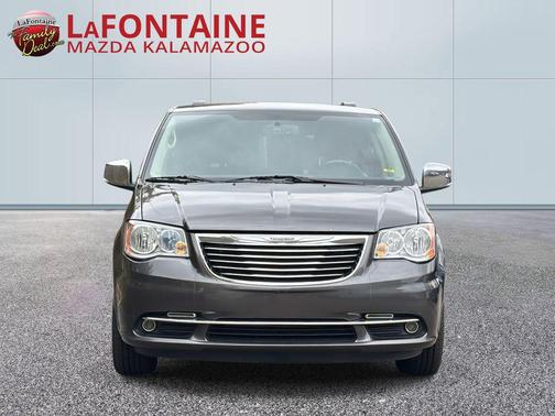 2014 Chrysler Town & Country Touring-L
