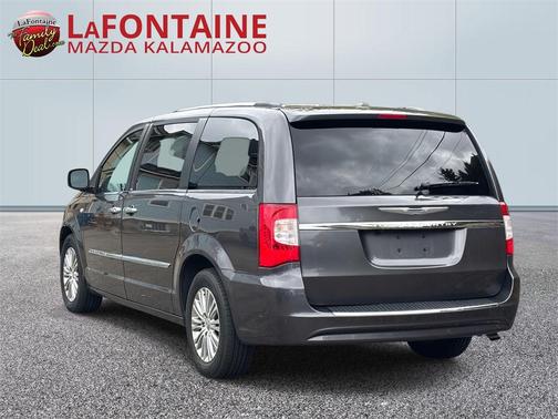 2014 Chrysler Town & Country Touring-L
