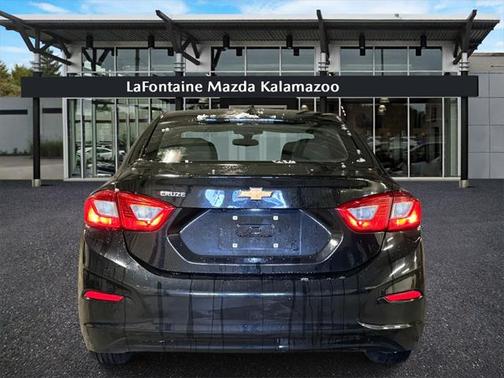 2018 Chevrolet Cruze LS