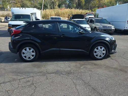 2019 Toyota C-HR LE