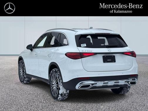 Polar White 2026 Mercedes-Benz GLC 300 4MATIC