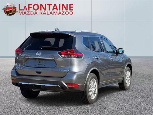 2018 Nissan Rogue SV