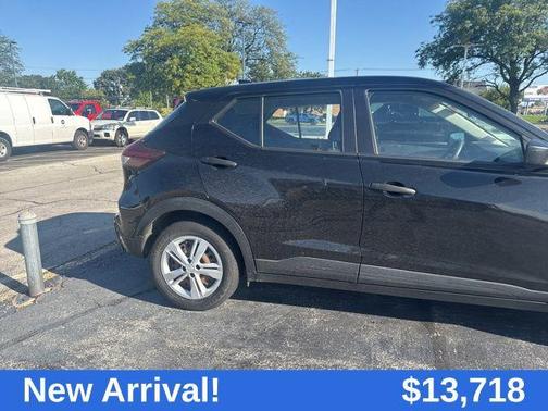 2021 Nissan Kicks S