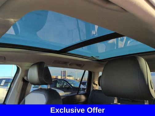 2024 Volkswagen Tiguan 2.0T Wolfsburg Edition