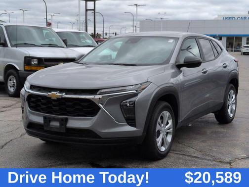 2025 Chevrolet Trax LS