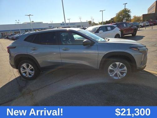 2025 Chevrolet Trax LS
