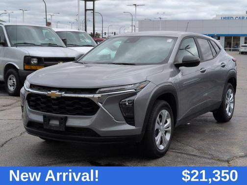 2025 Chevrolet Trax LS