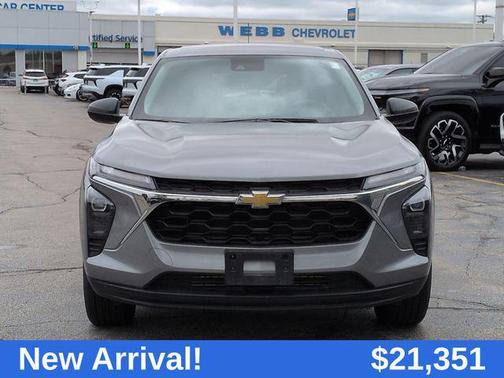 2025 Chevrolet Trax LS