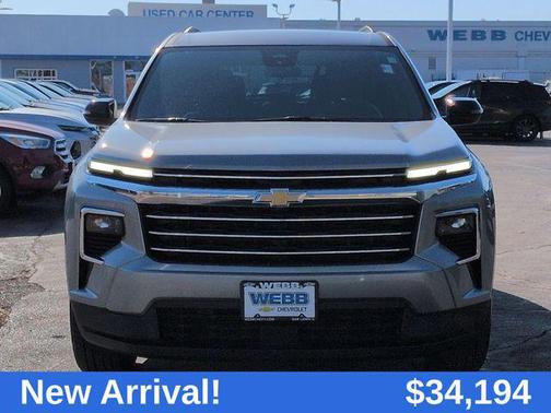 2025 Chevrolet Traverse LT