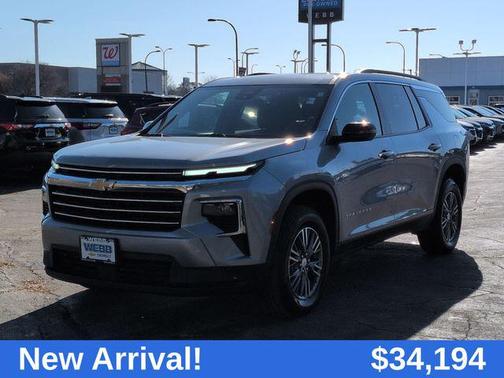 2025 Chevrolet Traverse LT