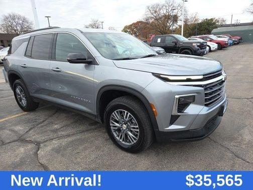 2025 Chevrolet Traverse LT