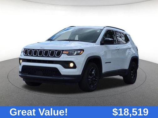 Bright White Clearcoat 2024 Jeep Compass Latitude
