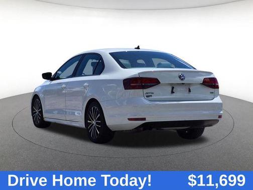 Pure White 2016 Volkswagen Jetta 1.8T Sport