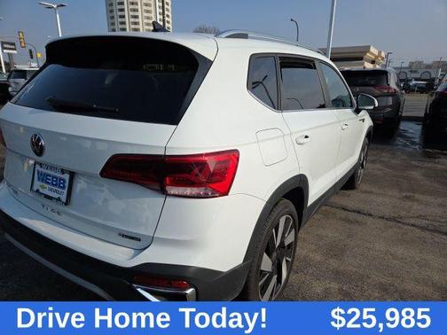 2024 Volkswagen Taos 1.5T SEL