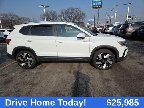 2024 Volkswagen Taos 1.5T SEL