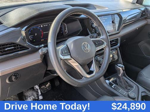 2024 Volkswagen Taos 1.5T SEL
