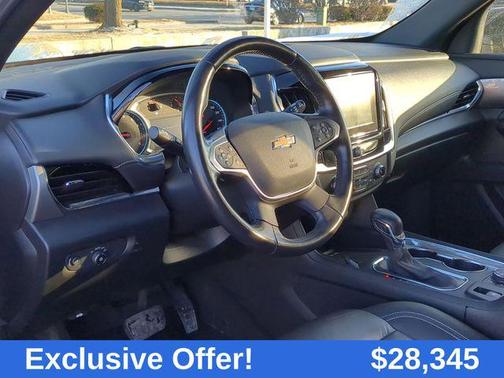 2022 Chevrolet Traverse LT Leather