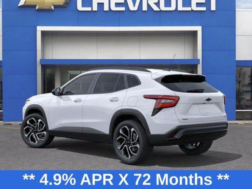 Summit White 2026 Chevrolet Trax FWD 2RS