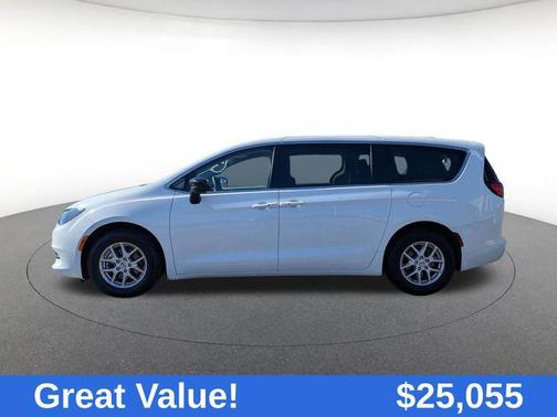 Bright White Clearcoat 2024 Chrysler Voyager LX