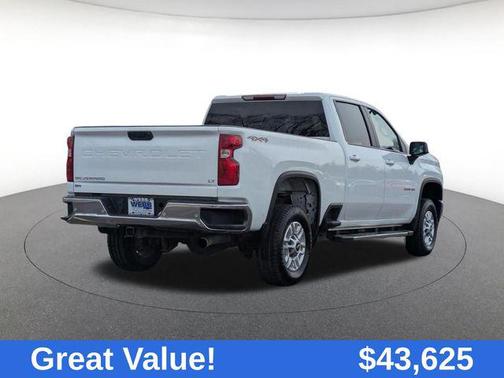 Summit White 2022 Chevrolet Silverado 2500 LT