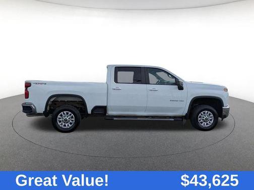 Summit White 2022 Chevrolet Silverado 2500 LT
