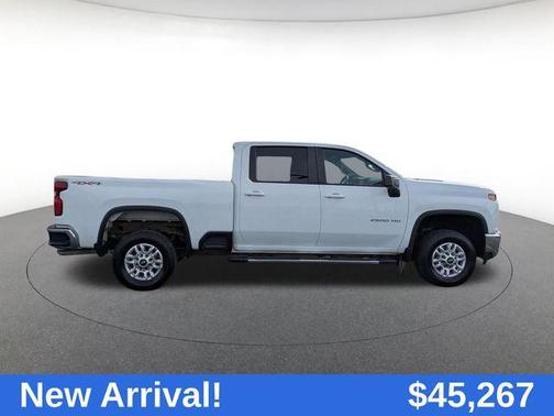 Summit White 2022 Chevrolet Silverado 2500 LT