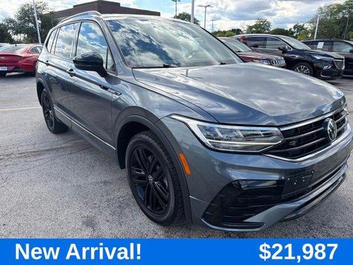 Platinum Gray Metallic 2022 Volkswagen Tiguan 2.0T SE R-Line Black 4MOTION
