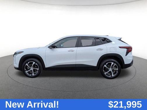 Summit White 2024 Chevrolet Trax FWD 1RS