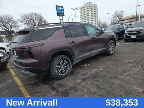 2024 Chevrolet Traverse LT