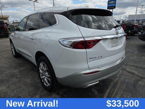 2023 Buick Enclave Essence FWD