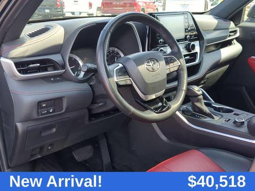 2022 Toyota Highlander XSE