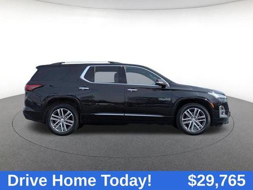 Black Metallic 2022 Chevrolet Traverse High Country