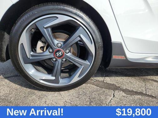2019 Hyundai Veloster Base