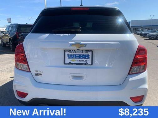 Summit White 2017 Chevrolet Trax LS