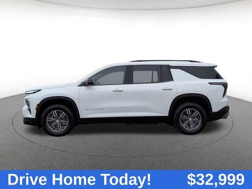 2025 Chevrolet Traverse LT