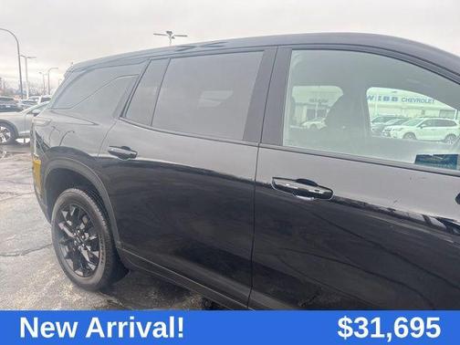 Mosaic Black Metallic 2024 Chevrolet Traverse LS