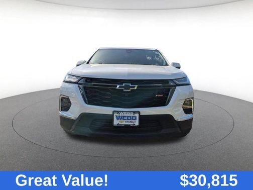 Iridescent Pearl Tricoat 2023 Chevrolet Traverse RS