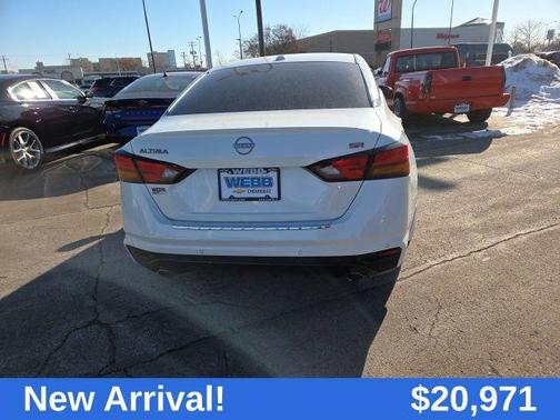 2023 Nissan Altima SR FWD