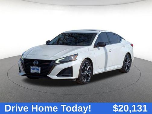 2023 Nissan Altima SR FWD